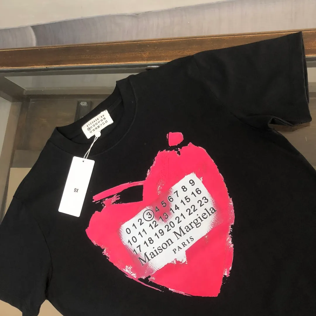 💰P85💥 MM 6 New Arrival T ！Premium ， ！ ！ ！ ！ ！ Breathable ！ ， . . ： White Black Sizes：M-3XL